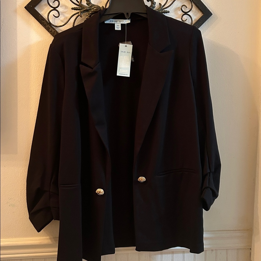 NWT Blue Sol Long Relaxed Fit Black Blazer with Gold Buttons & scrunched sleeves